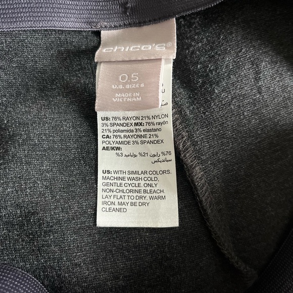 It’s hard to display these lovely Chico knit pants for wintertime or into Spring - Picture 3 of 3